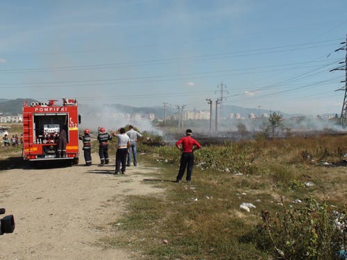 Foto Incendiu la Pirita (c) eMM.ro